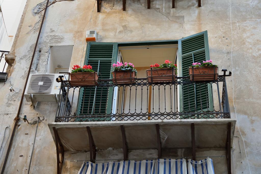 Real Teatro Umberto I Bed and Breakfast Παλέρμο Εξωτερικό φωτογραφία