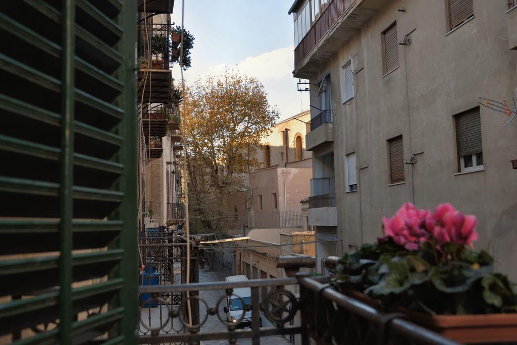 Real Teatro Umberto I Bed and Breakfast Παλέρμο Εξωτερικό φωτογραφία